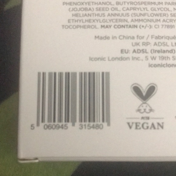 ✨🆕BNIB!Iconic London Lit & Luminous Highlighter in Universal!BN Sealed in Box!✨ - Picture 5 of 13